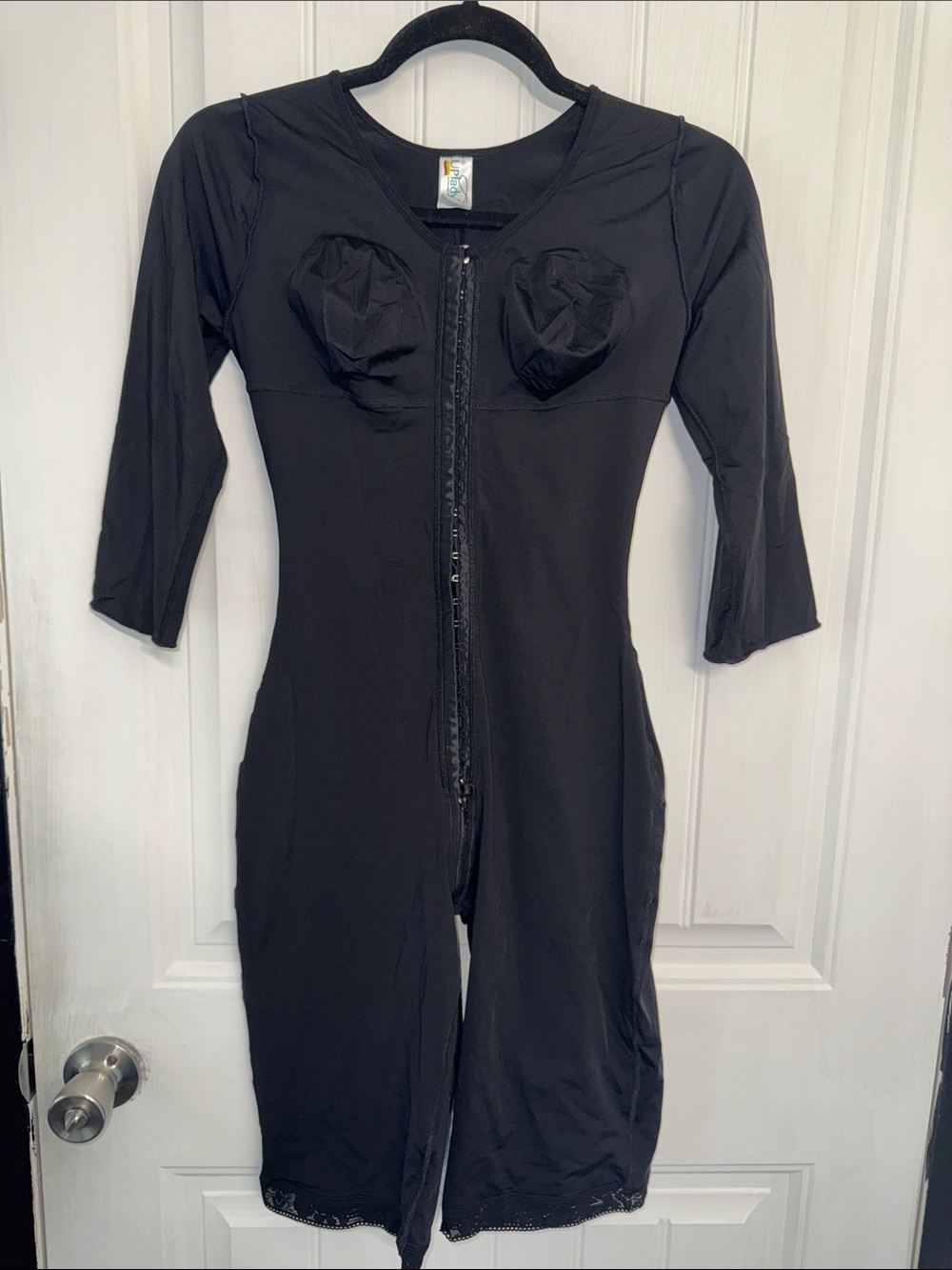 Seamless Black Full-Body Shapewear Jumpsuit with Front Hook & Zip